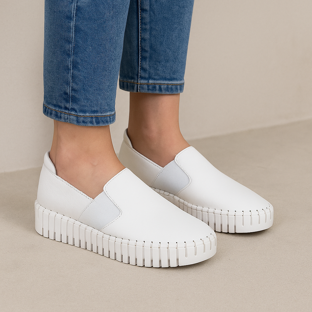 DJANGO JULIETTE BECCA WHITE