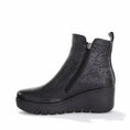 Load image into Gallery viewer, BRESLEY PUZZLE DAISY EMBOSS - Women Boots - Collective Shoes