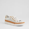 Load image into Gallery viewer, DJANGO & JULIETTE TORQUE WHITE PALE GOLD