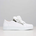 Load image into Gallery viewer, EOS JOVI WHITE - Women Sneakers - Collective Shoes