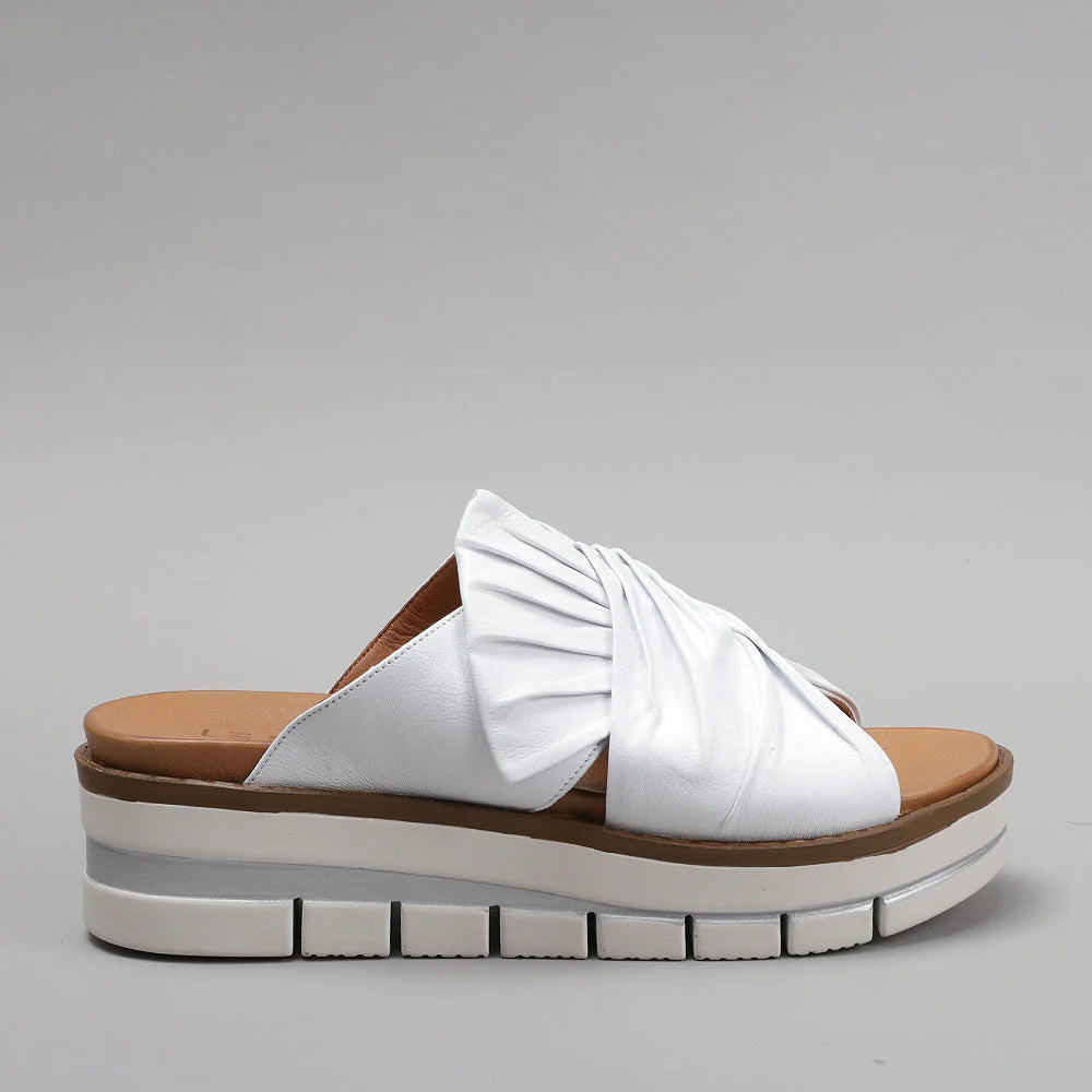LE SANSA KHLOE WHITE - Women Slip On - Collective Shoes