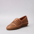 Load image into Gallery viewer, LE SANSA MELLOW TAN - Women Slip On - Collective Shoes