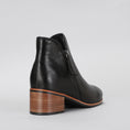 Load image into Gallery viewer, NAKED ARCHES OXLEY 2.0 BLACK - Women Boots - Collective Shoes