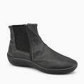 Load image into Gallery viewer, ARCOPEDICO TRAKAI BLACK - Women Boots - Collective Shoes