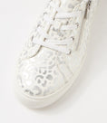 Load image into Gallery viewer, ZIERA AUDRY WHITE SILVER LEO - Women sneakers - Collective Shoes