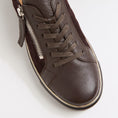 Load image into Gallery viewer, ZIERA KOZIE CHOCOLATE - Women sneakers - Collective Shoes