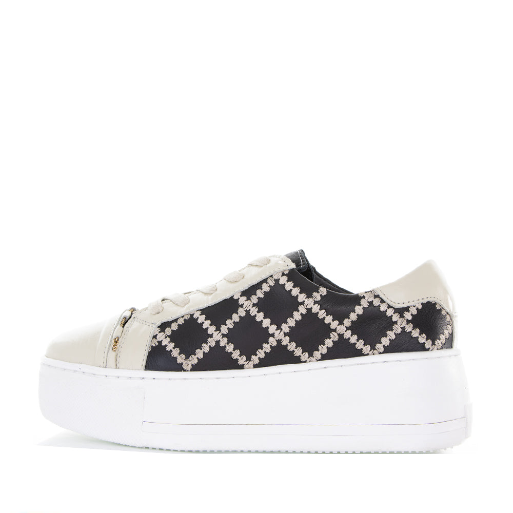 ALFIE & EVIE FRANKIE ECRU PAT - Women sneakers - Collective Shoes