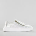 Load image into Gallery viewer, NAKED ARCHES NOBLE 02 SILVER - Women Sneakers - Collective Shoes