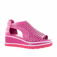 Load image into Gallery viewer, BRESLEY SWAN FUSCHIA - Women Sandals - Collective Shoes