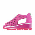 Load image into Gallery viewer, BRESLEY SWAN FUSCHIA - Women Sandals - Collective Shoes
