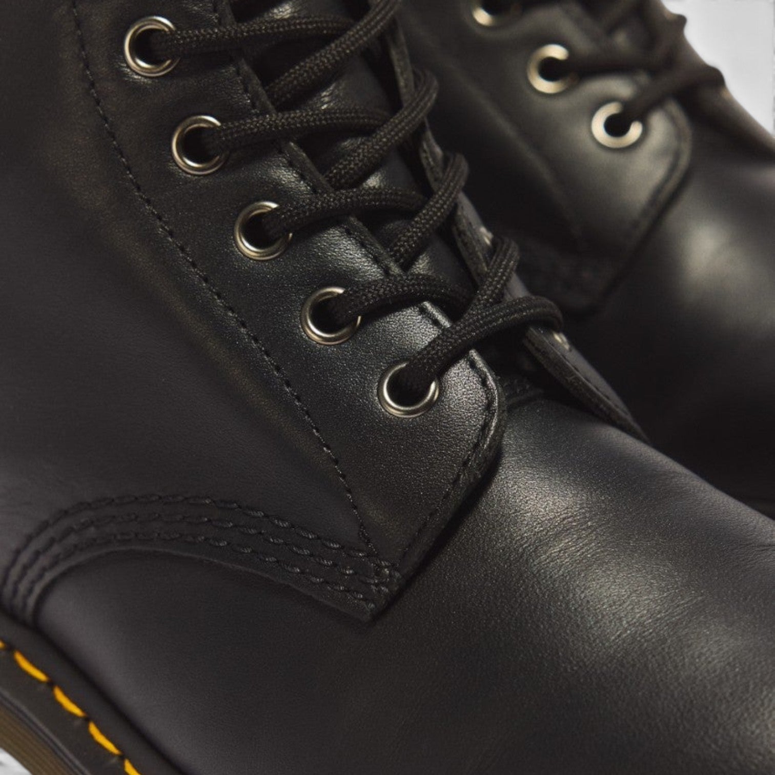 DR MARTENS 1460 8 EYE BLACK NAPPA