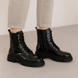 LE SANSA COOLIE BLACK PATENT