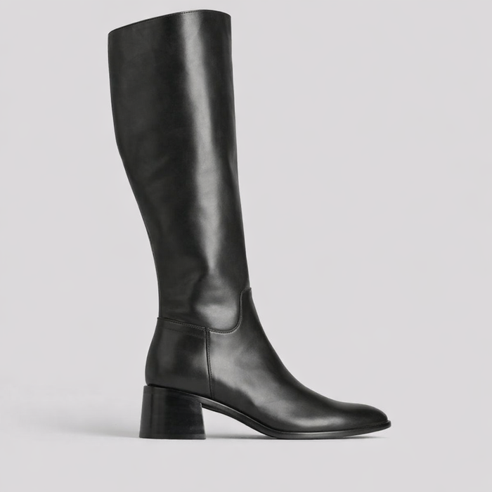 EOS Wyoming Black high boots with sleek black leather and stylish design, perfect for casual or outdoor wear.