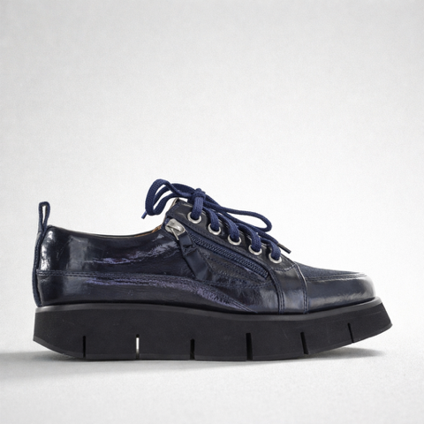 ALFIE & EVIE BINDI NAVY PATENT - Women sneakers - Collective Shoes 