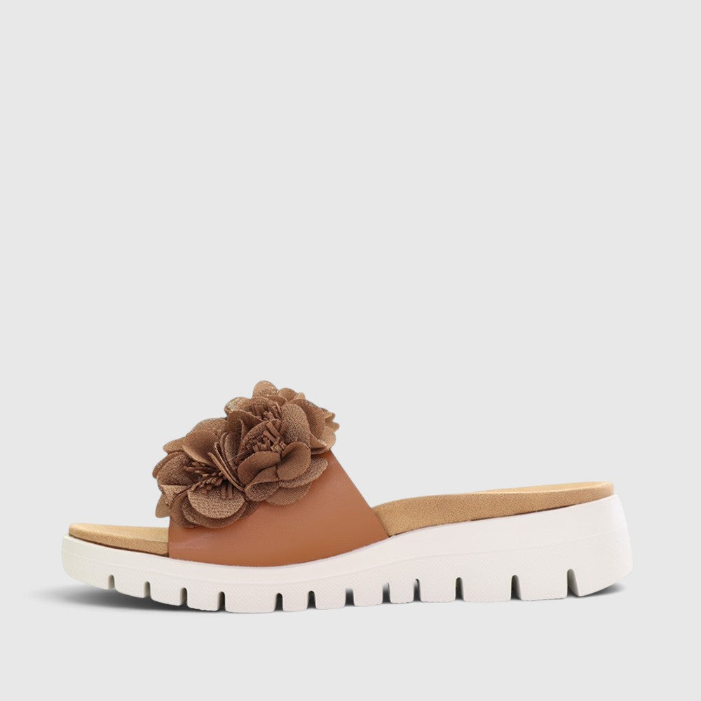CC RESORTS DOMO TAN - Women Slides - Collective Shoes 