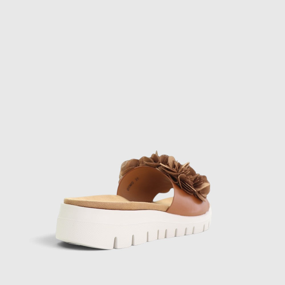 CC RESORTS DOMO TAN - Women Slides - Collective Shoes 