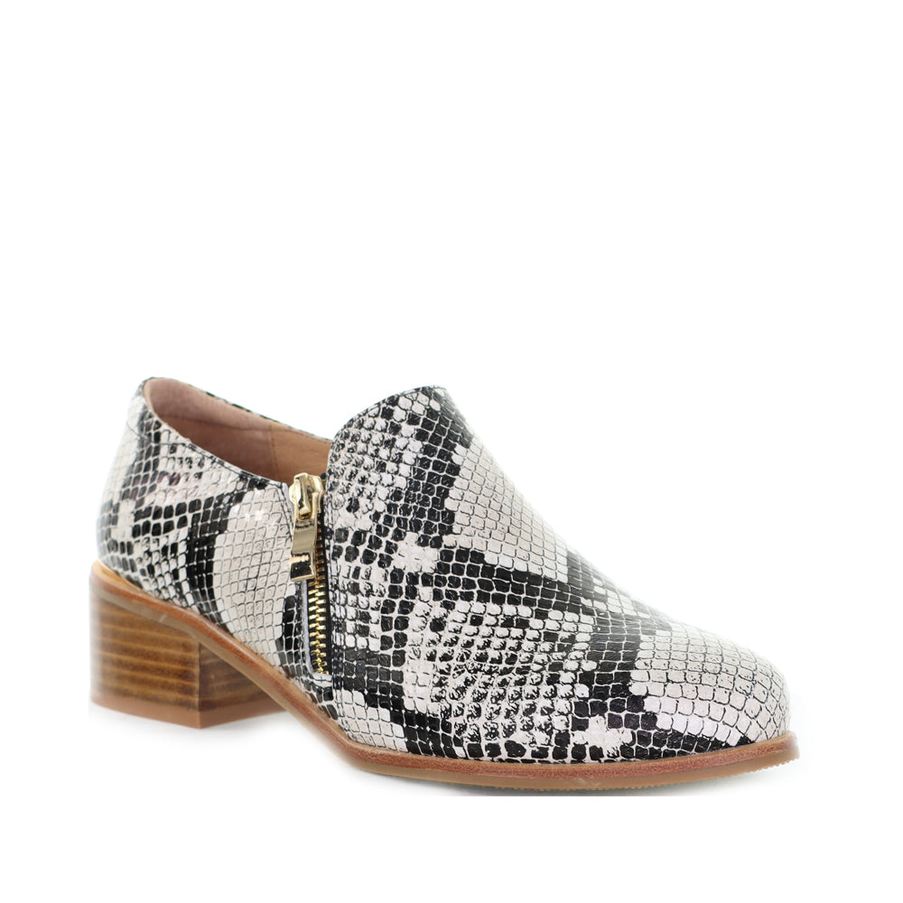 BRESLEY DARTMOUTH NAT SNAKE - Women Loafers - Collective Shoes 