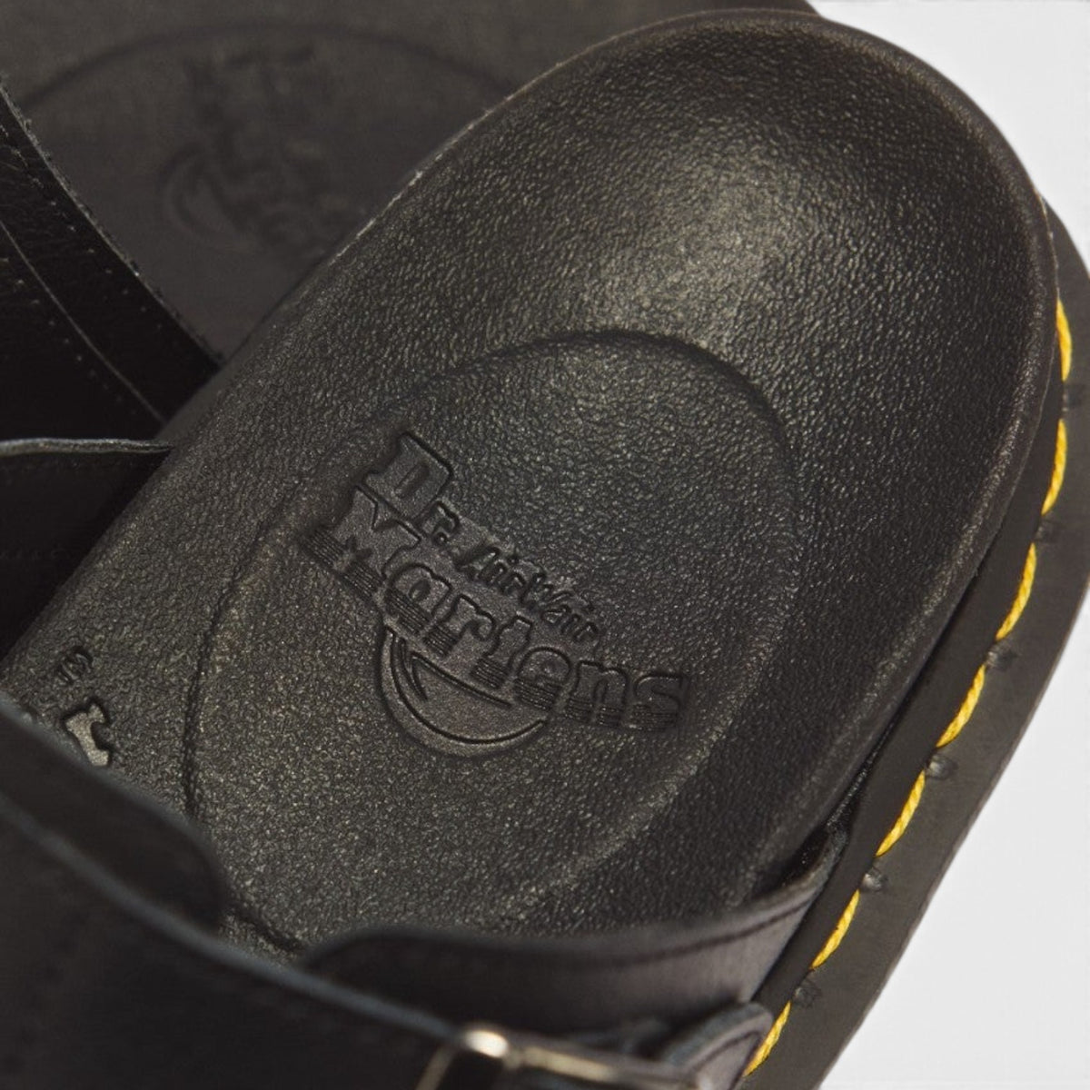 DR MARTENS MYLES ATHENA BLACK SLIDE