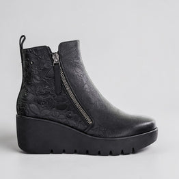 BRESLEY PUZZLE DAISY EMBOSS - Women Boots - Collective Shoes 