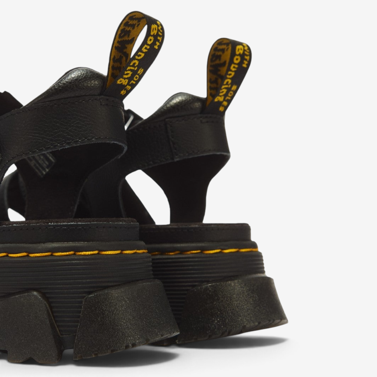 DR MARTENS MATTISON STRAP ATHENA BLACK