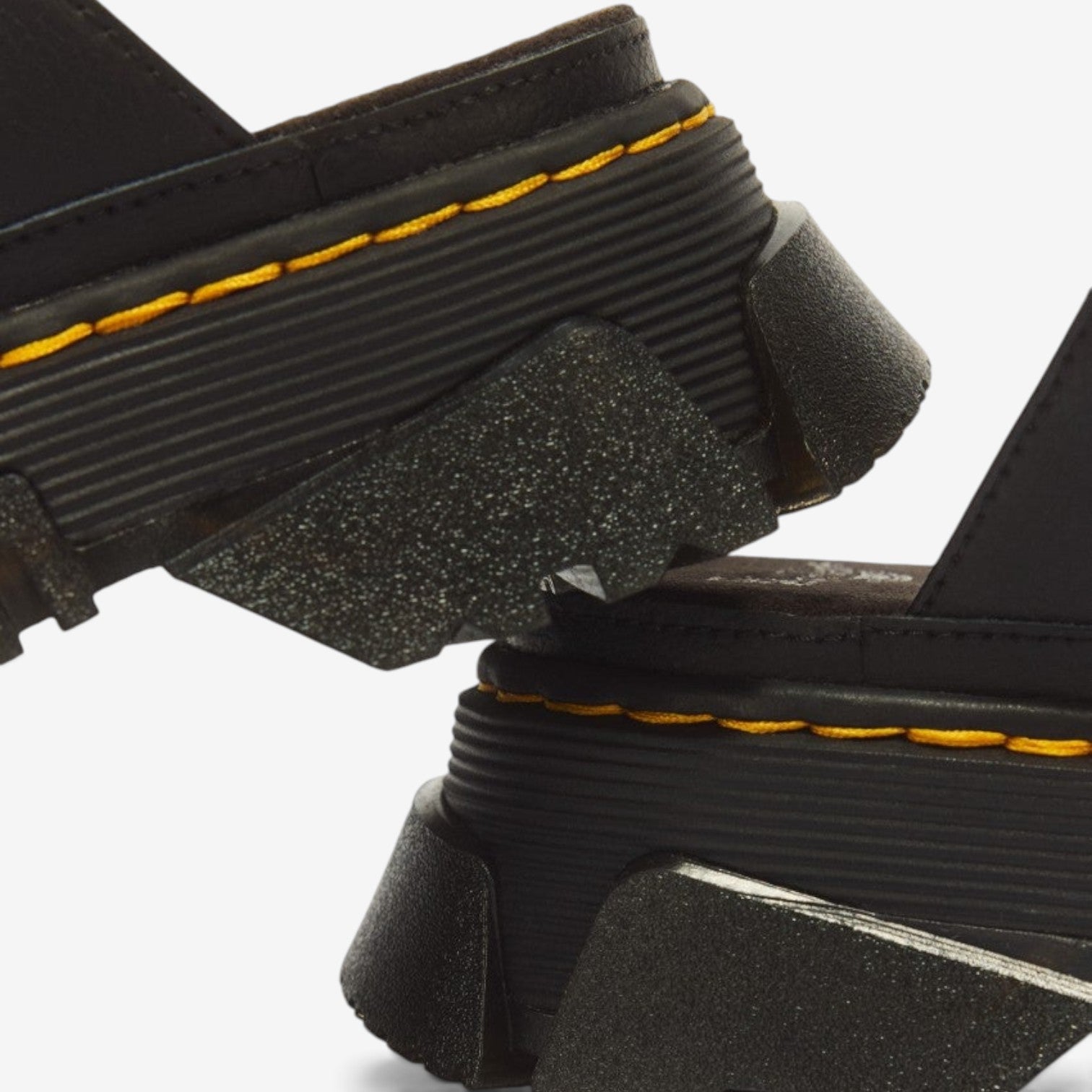 DR MARTENS MATTISON ATHENA BLACK