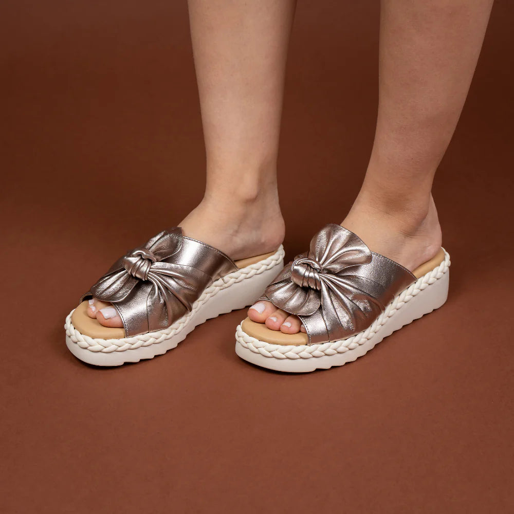 LE SANSA EUDORE CHAMPAGNE - Women Slides - Collective Shoes 
