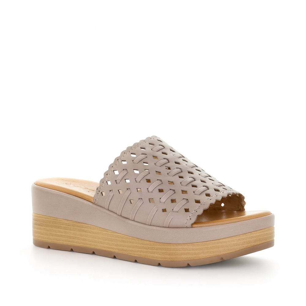 LE SANSA RUSSIA HAT - Women Slides - Collective Shoes 