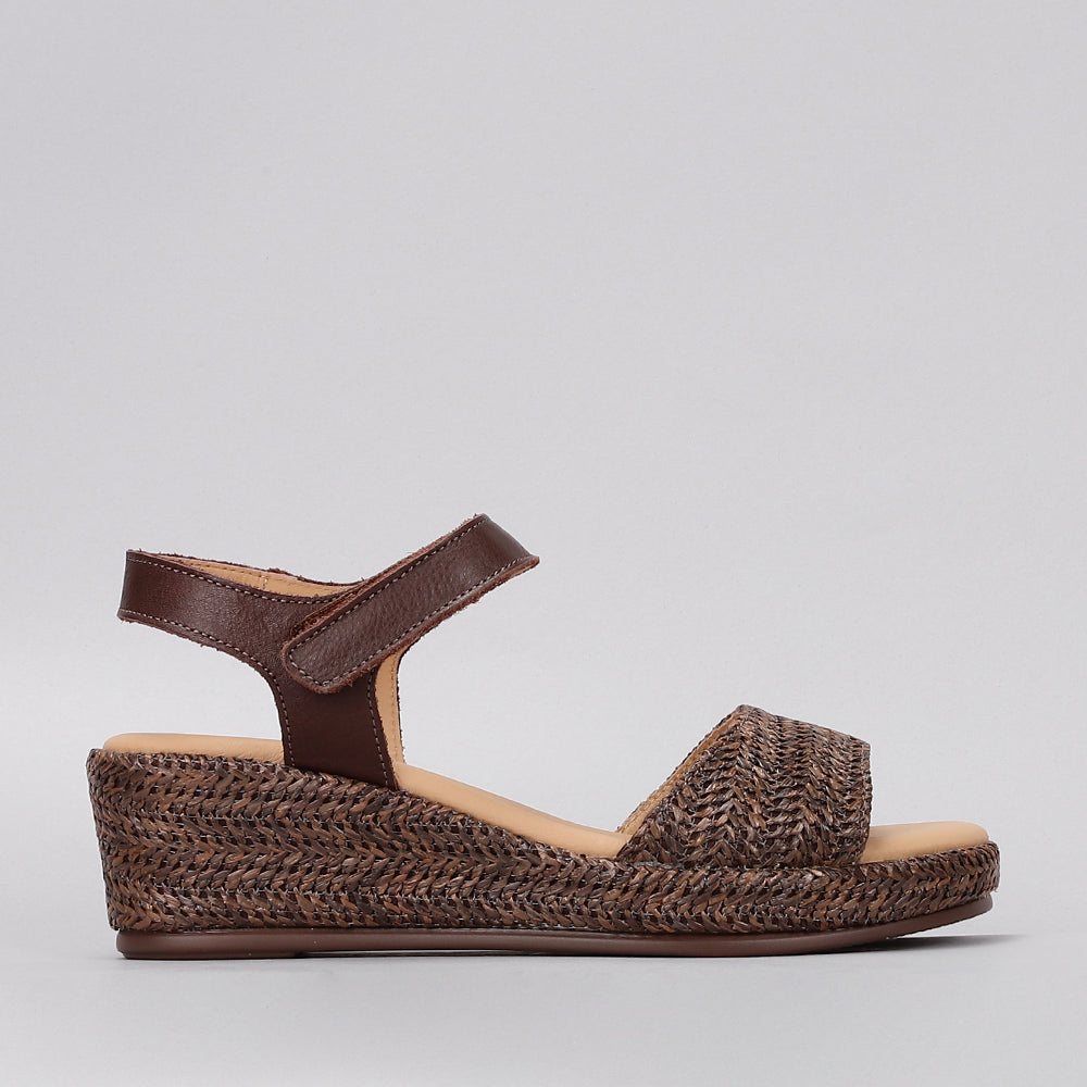 LE SANSA PILIA CHOCOLATE - Women Sandals - Collective Shoes 