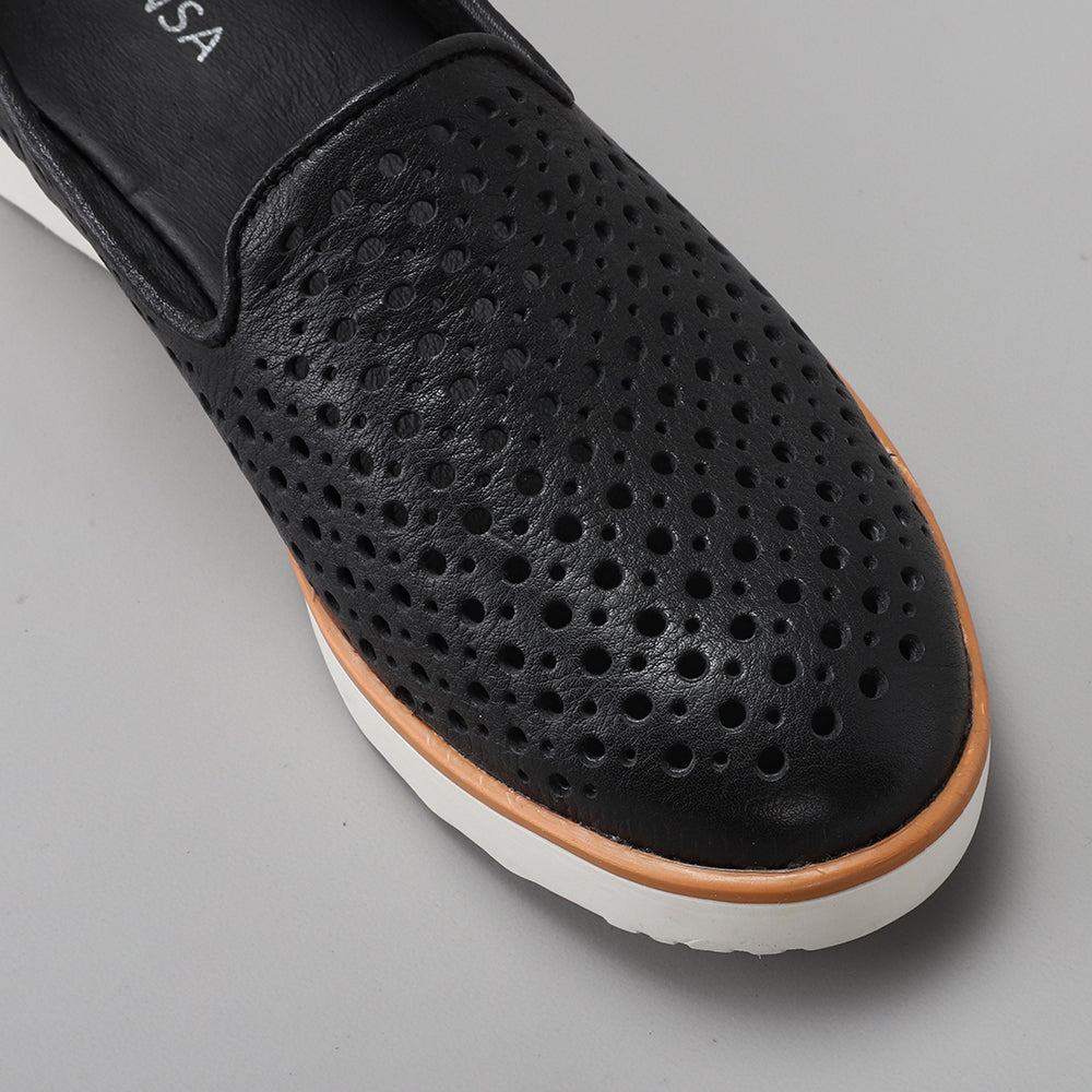 CC RESORTS AUSTIN BLACK - Women Slip-ons - Collective Shoes 