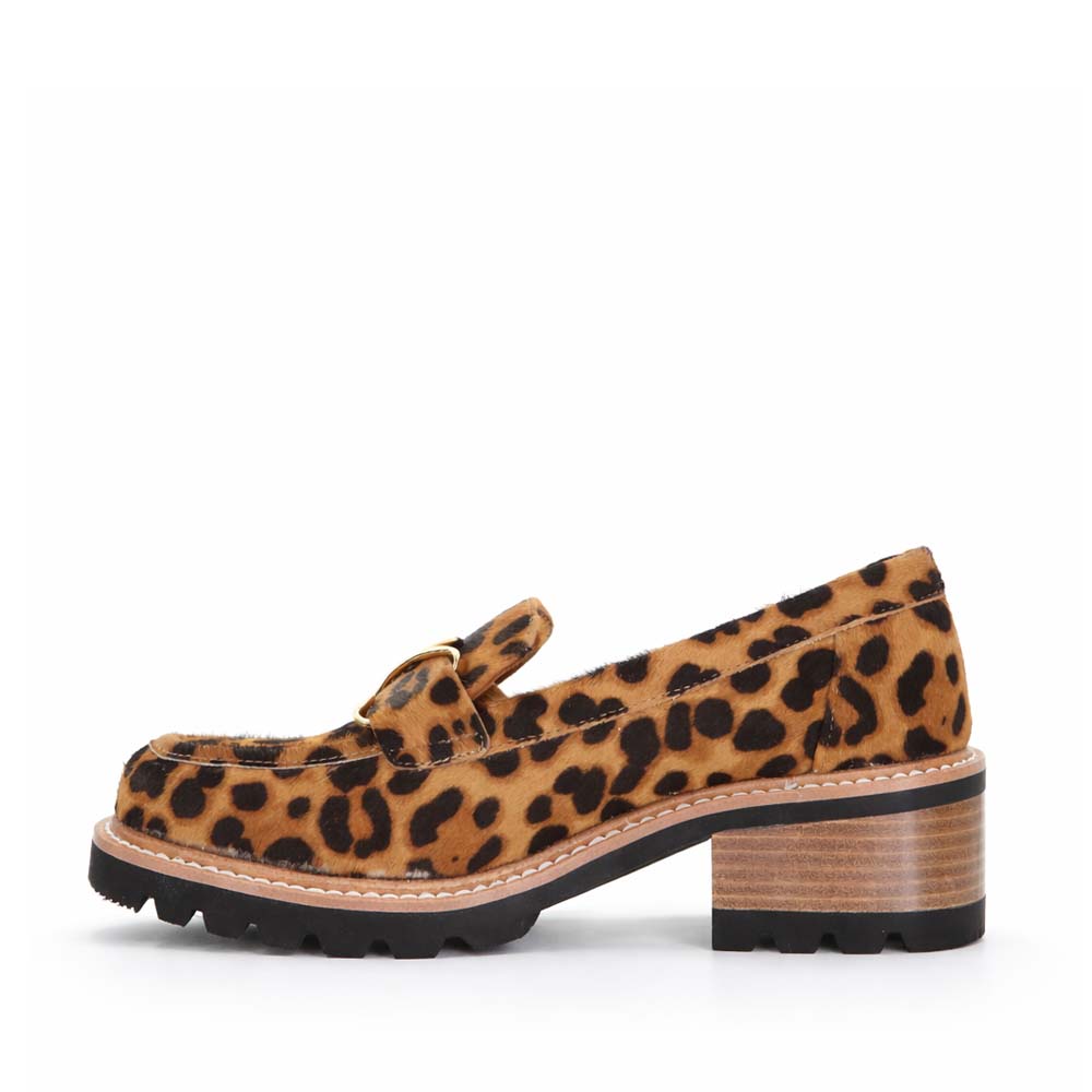 BRESLEY DYLAN TAN LEOPARD - Women Loafers - Collective Shoes 
