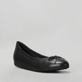 Load image into Gallery viewer, LE SANSA BOUNCE BLACK - Women Belle Flats - Collective Shoes 
