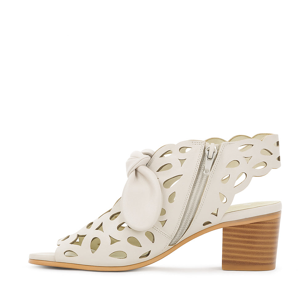 DJANGO & JULIETTE BRILEYS VANILLA - Women Sandals - Collective Shoes 