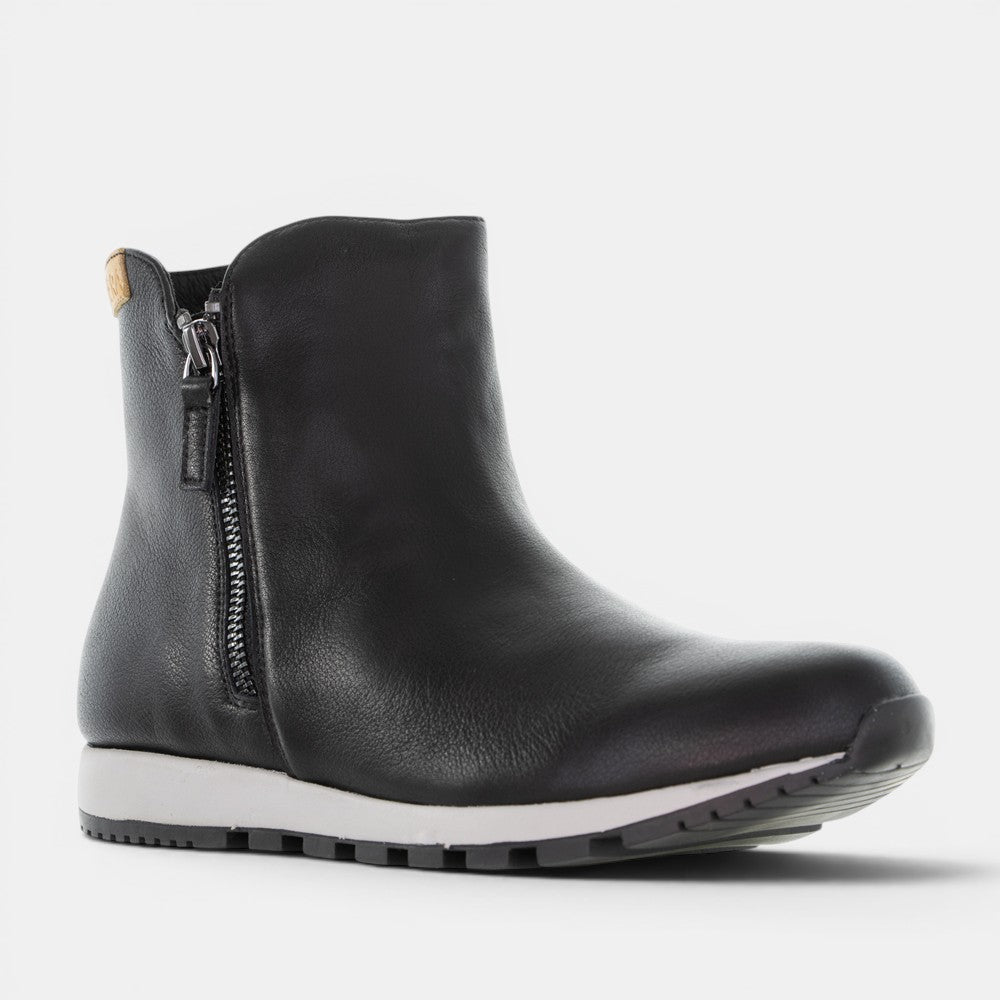 ZIERA BUZZ BLACK
