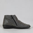 Load image into Gallery viewer, CABELLO 5250-27 GREY CRINKLE - Women Boots - Collective Shoes 
