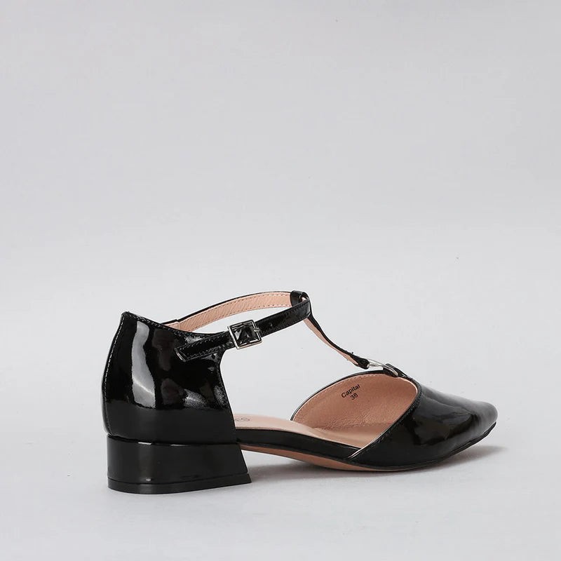 NAKED ARCHES CAPITAL BLACK - Women Sandals - Collective Shoes 