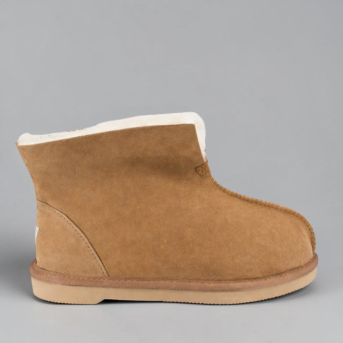 UGG COMFORT ME NUMBAT CHESTNUT - Women slippers - Collective Shoes 