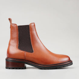 Le Sansa Costa Brandy boots with sleek leather design and ankle-high cut, featuring stylish stitching and a smooth finish.