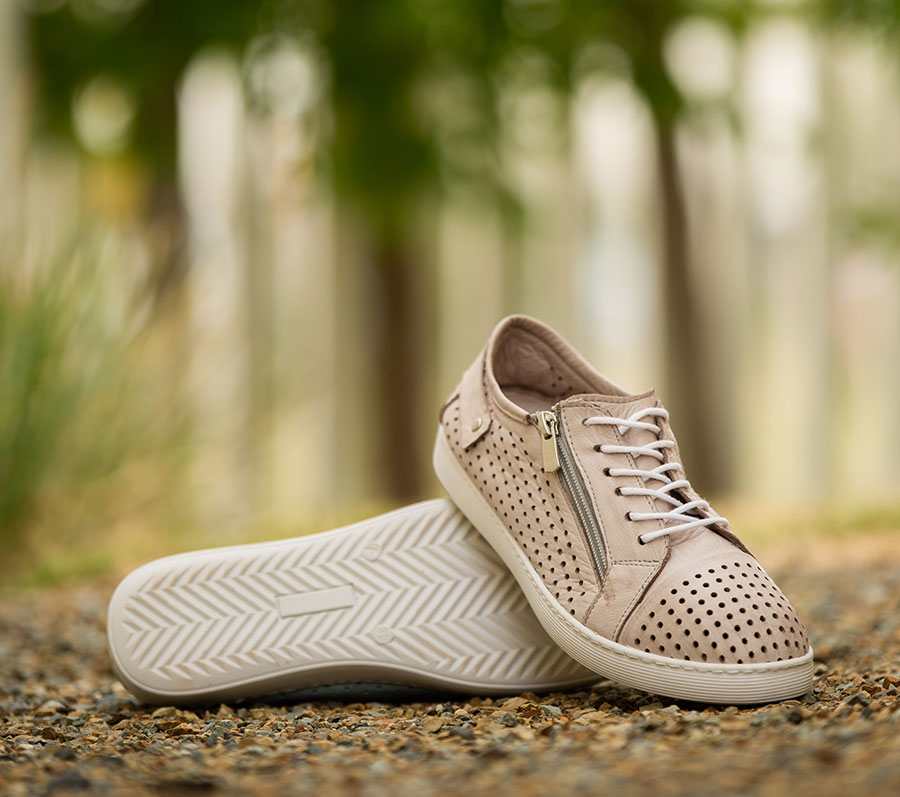 CABELLO EG17 TAUPE - Women sneakers - Collective Shoes 