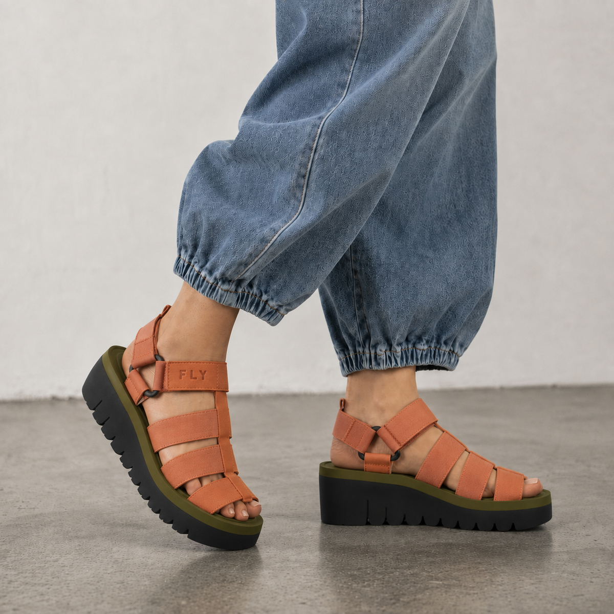 FLY LONDON YOJI TEA ROSE ARMY GREEN
