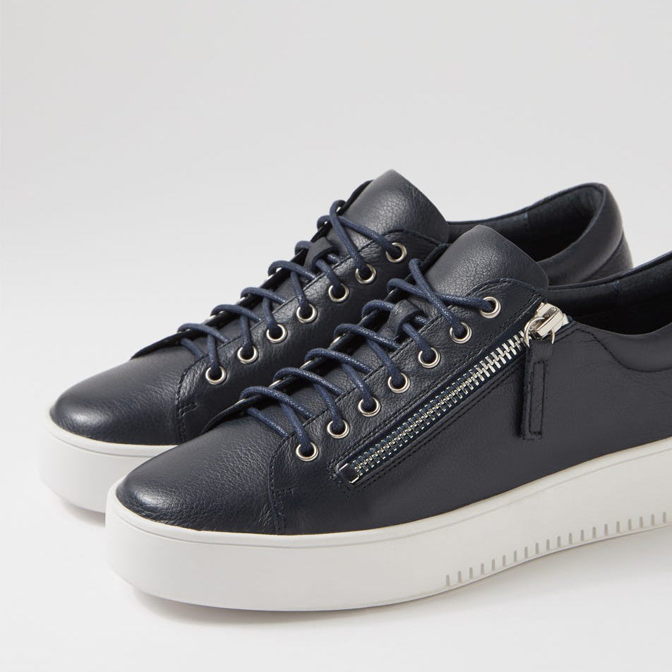 DJANGO & JULIETTE LAILA NAVY WHITE - Women Sneakers - Collective Shoes 