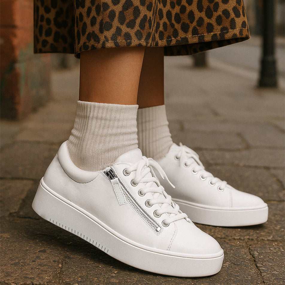 DJANGO & JULIETTE LAILA WHITE - Women Sneakers - Collective Shoes 