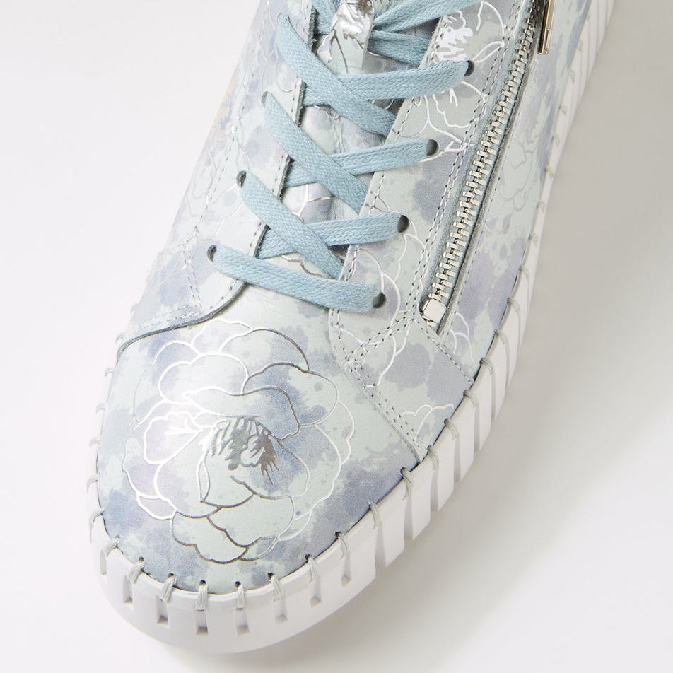 DJANGO & JULIETTE BUMP IVORY BLUE FLOWER - Women sneakers - Collective Shoes 