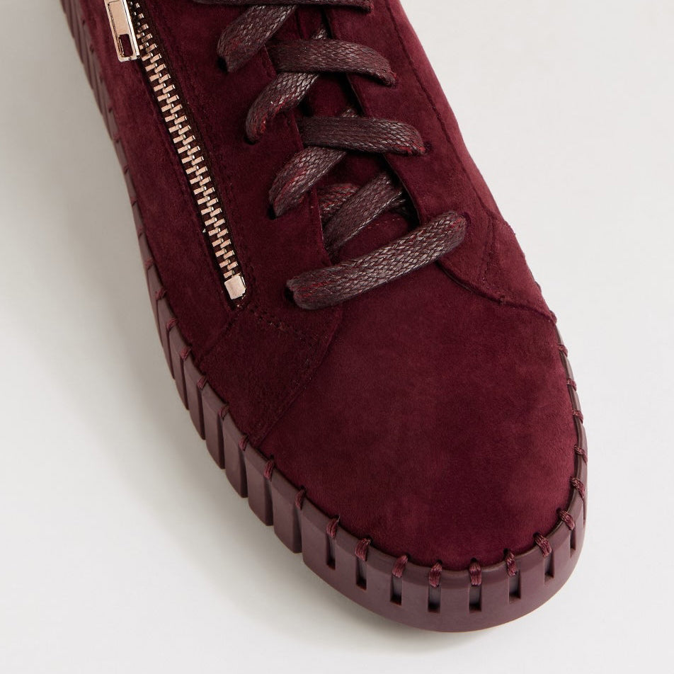 DJANGO & JULIETTE BUMP BURGUNDY SUEDE - Women sneakers - Collective Shoes 