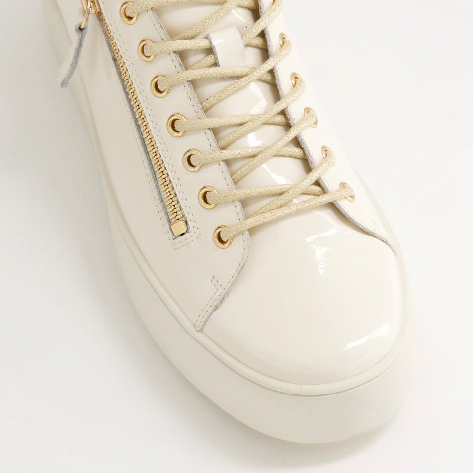 DJANGO & JULIETTE WOLFIE IVORY PATENT - Women sneakers - Collective Shoes 
