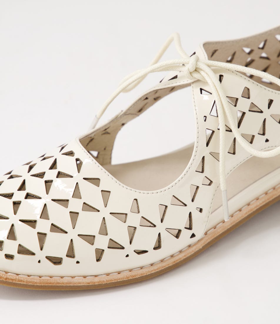 DJANGO & JULIETTE AMRITA IVORY - Women Oxford / Brogue Shoes - Collective Shoes 