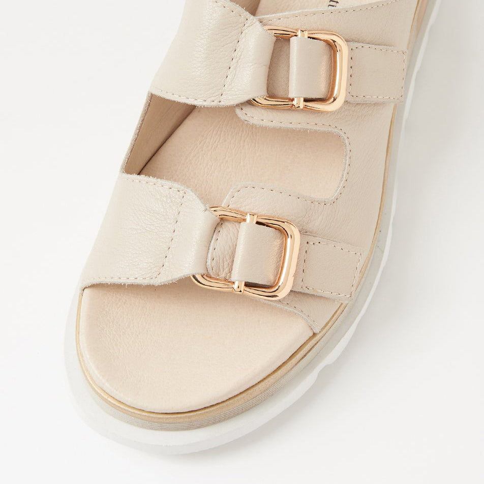 DJANGO & JULIETTE CHABLIS ALMOND - Women Slides - Collective Shoes 