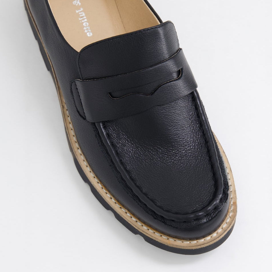 DJANGO & JULIETTE DORTE BLACK - Women Loafers - Collective Shoes 