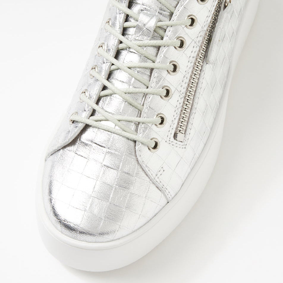 DJANGO & JULIETTE WOLFETA SILVER - Women Sneakers - Collective Shoes 