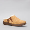 Load image into Gallery viewer, CC RESORTS GLEN CHESTNUT - Women slippers - Collective Shoes 
