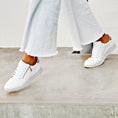 Load image into Gallery viewer, HUSH PUPPIES MIMOSA WHITE - Women sneakers - Collective Shoes 
